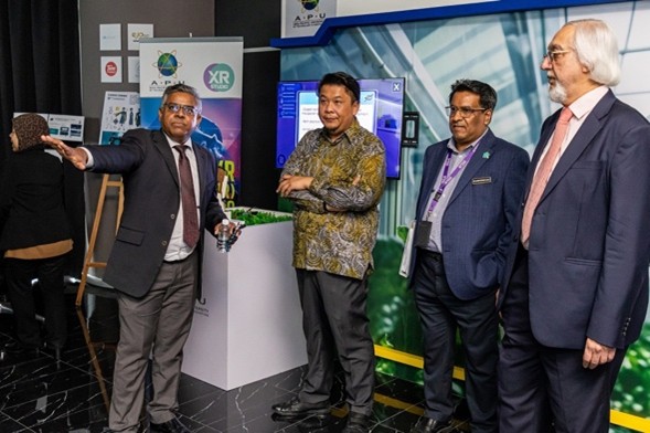 Shaping the Future of HealthTech: Deputy Health Minister Visits APU XR Studio