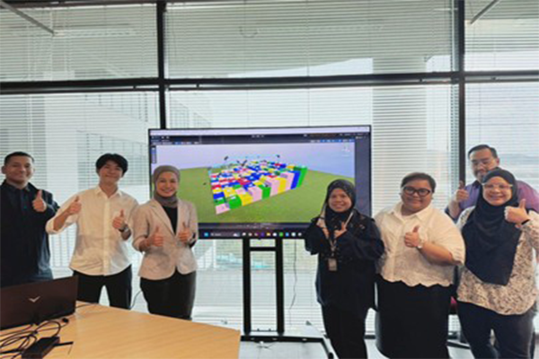 Revolutionizing Financial Literacy: Cross-Institutional Synergy for the “MoneyDash” VR Project