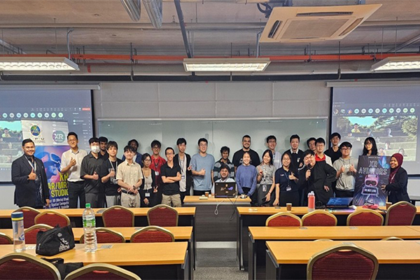 Bridging the Real and Virtual: APU Hosts XR Aviators Hybrid Seminar